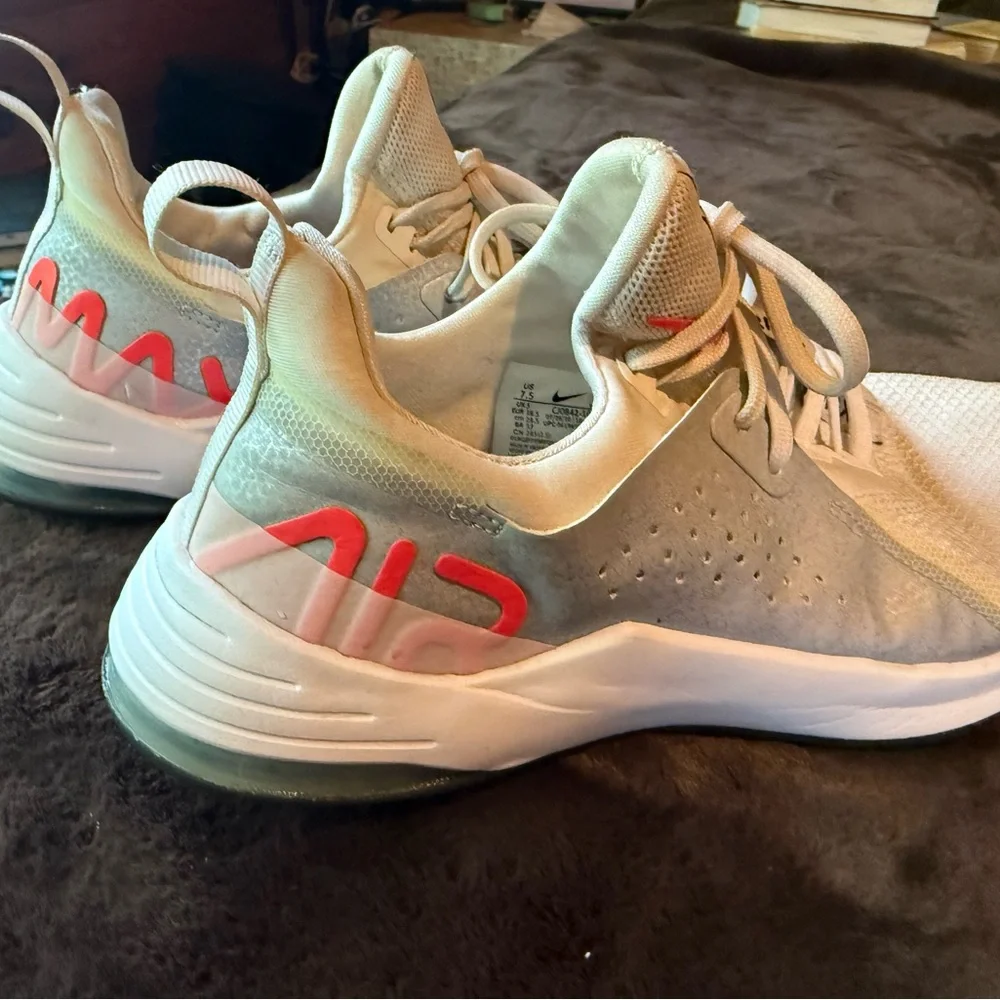 Nike Air Max Bella TR 3 'Grey Bright Crimson' - Picture 5 of 5